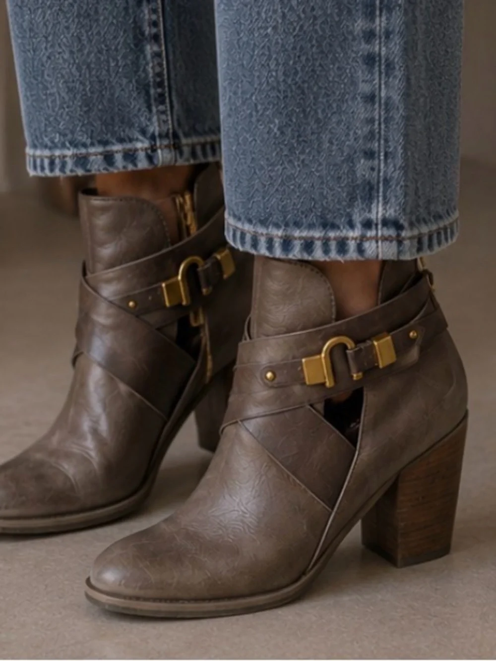 Isola Larkin Block Heel Bootie Brown Leather Zip-up Ankle Boots 8 Contemporary